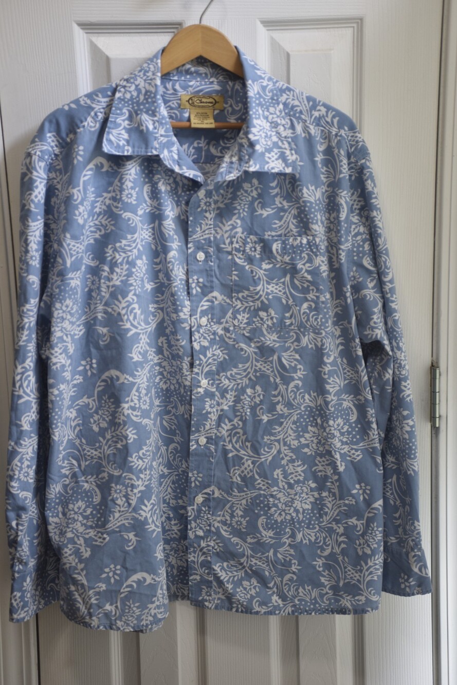 Y-Chrome Light blue floral print Long Sleeve Button down SZ XL LSC025